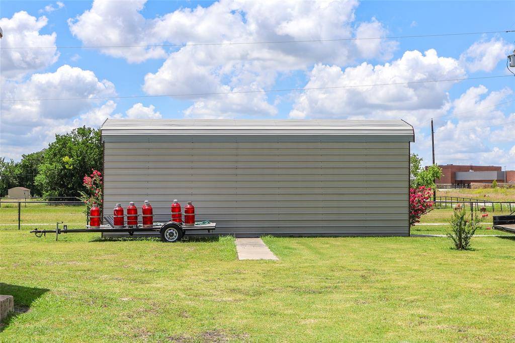 490 N Greenville Road, Nevada, TX 75173