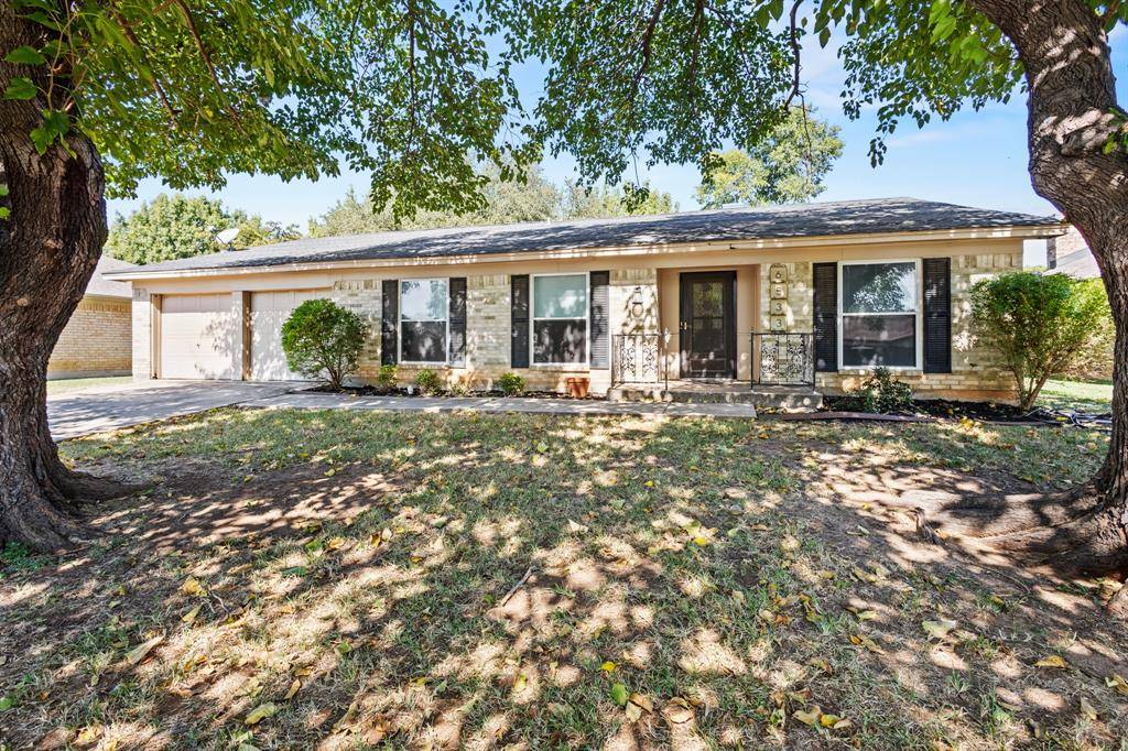 6533 Circleview Drive, North Richland Hills, TX 76180