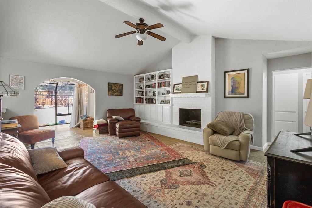 6533 Circleview Drive, North Richland Hills, TX 76180