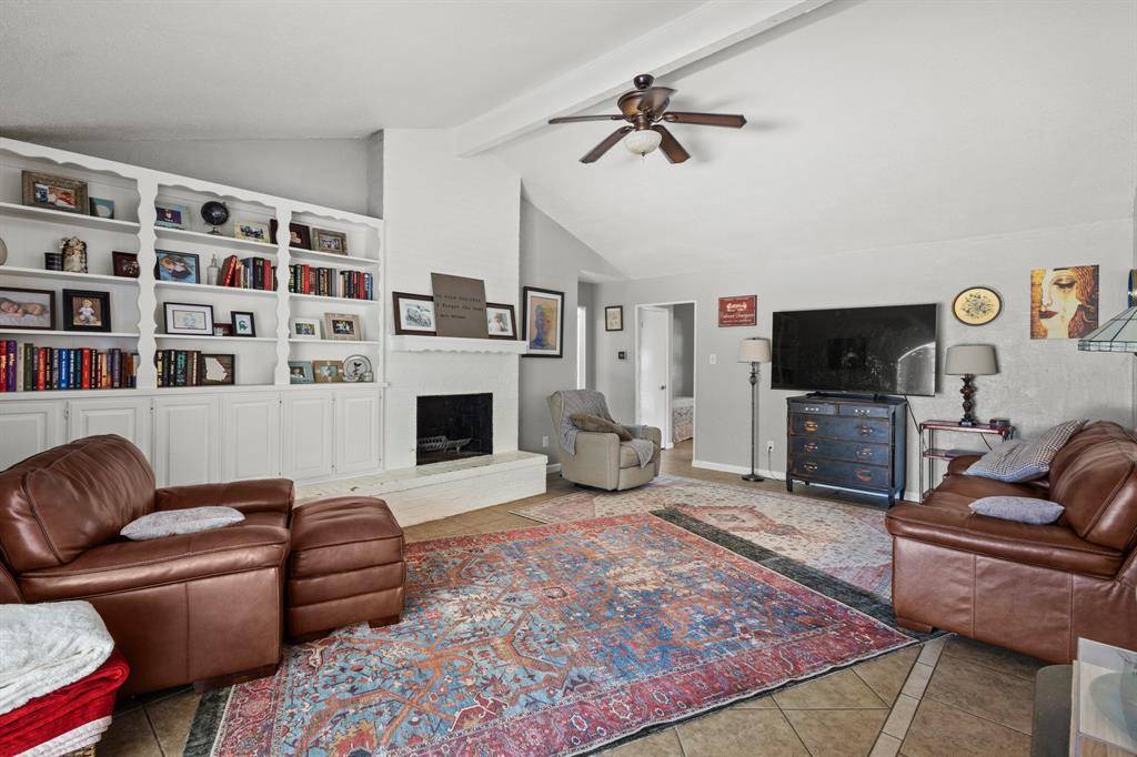 6533 Circleview Drive, North Richland Hills, TX 76180