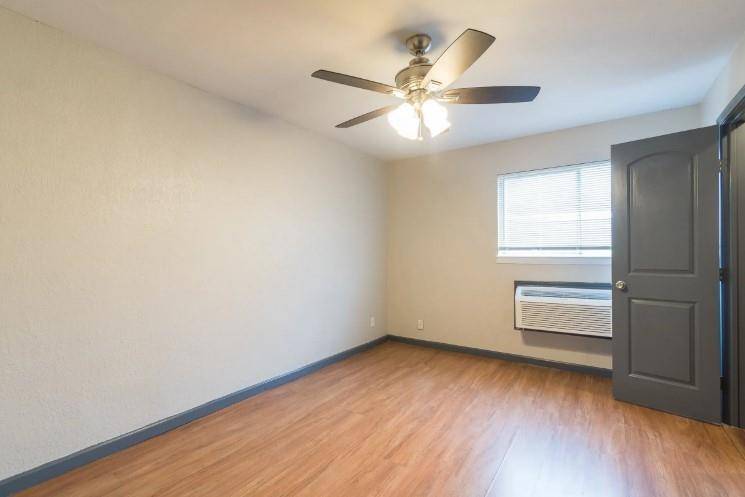 1505 W Lovers Lane #3, Arlington, TX 76013