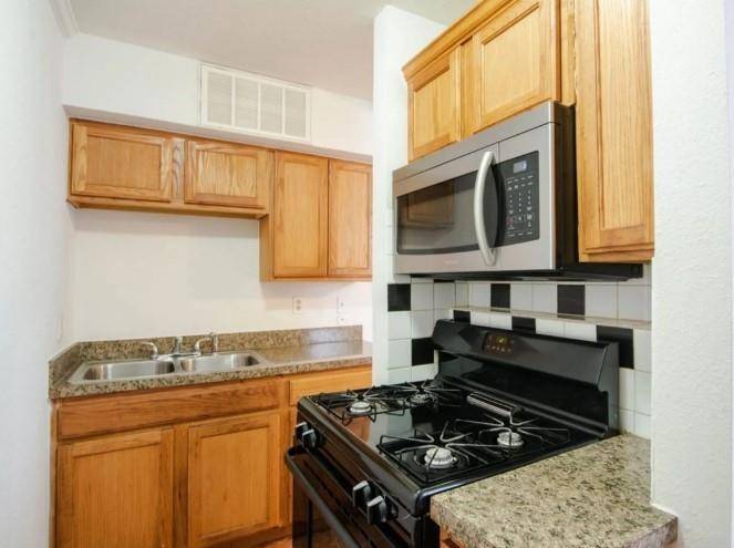 1505 W Lovers Lane #3, Arlington, TX 76013