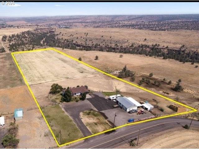 950 SE DOVER LN, Madras, OR 97741