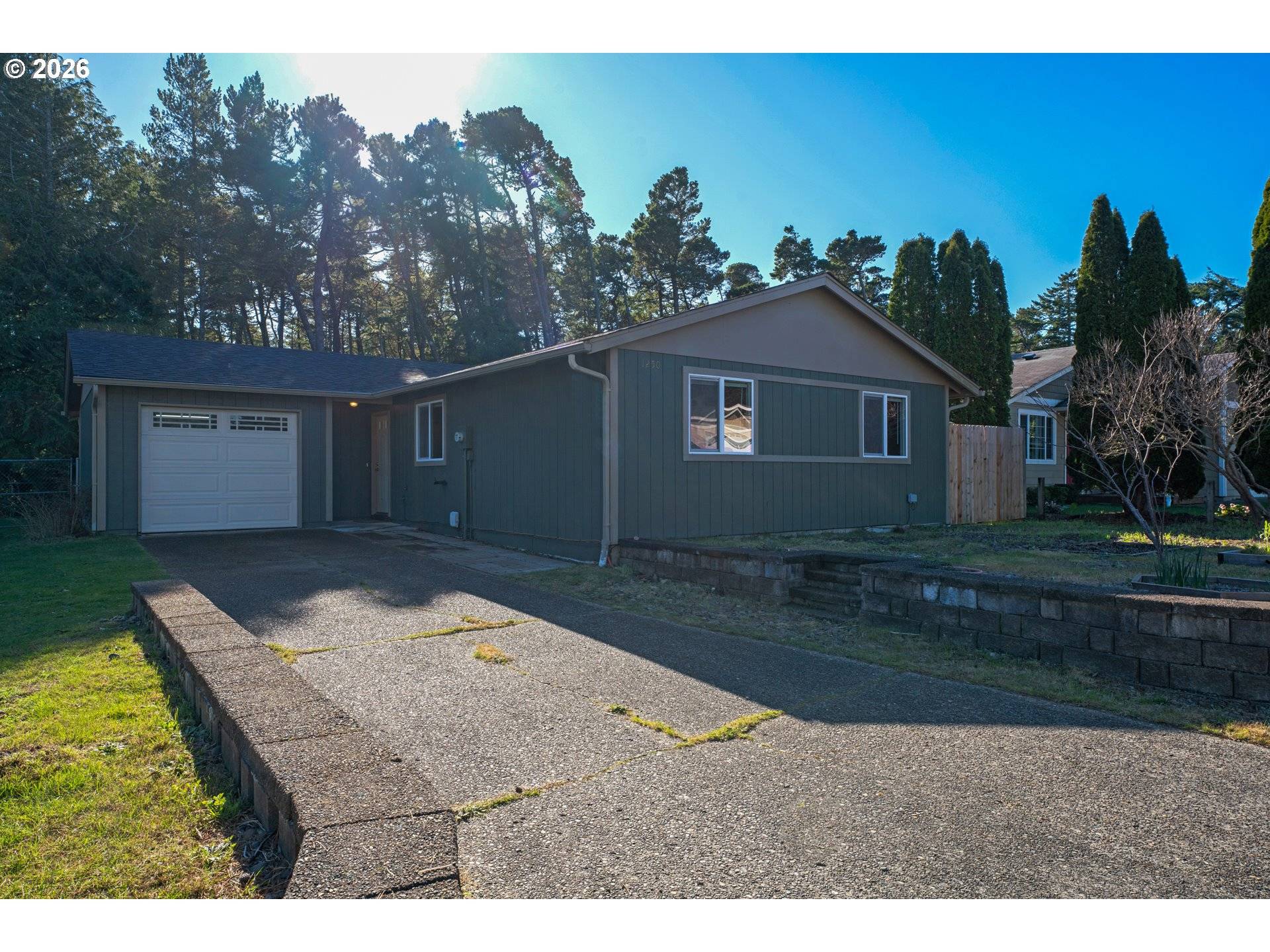 1250 34TH PL, Florence, OR 97439