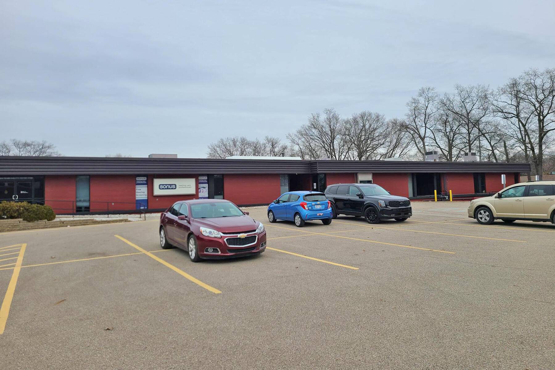 3535 Park ST #100, Norton Shores City, MI 49444