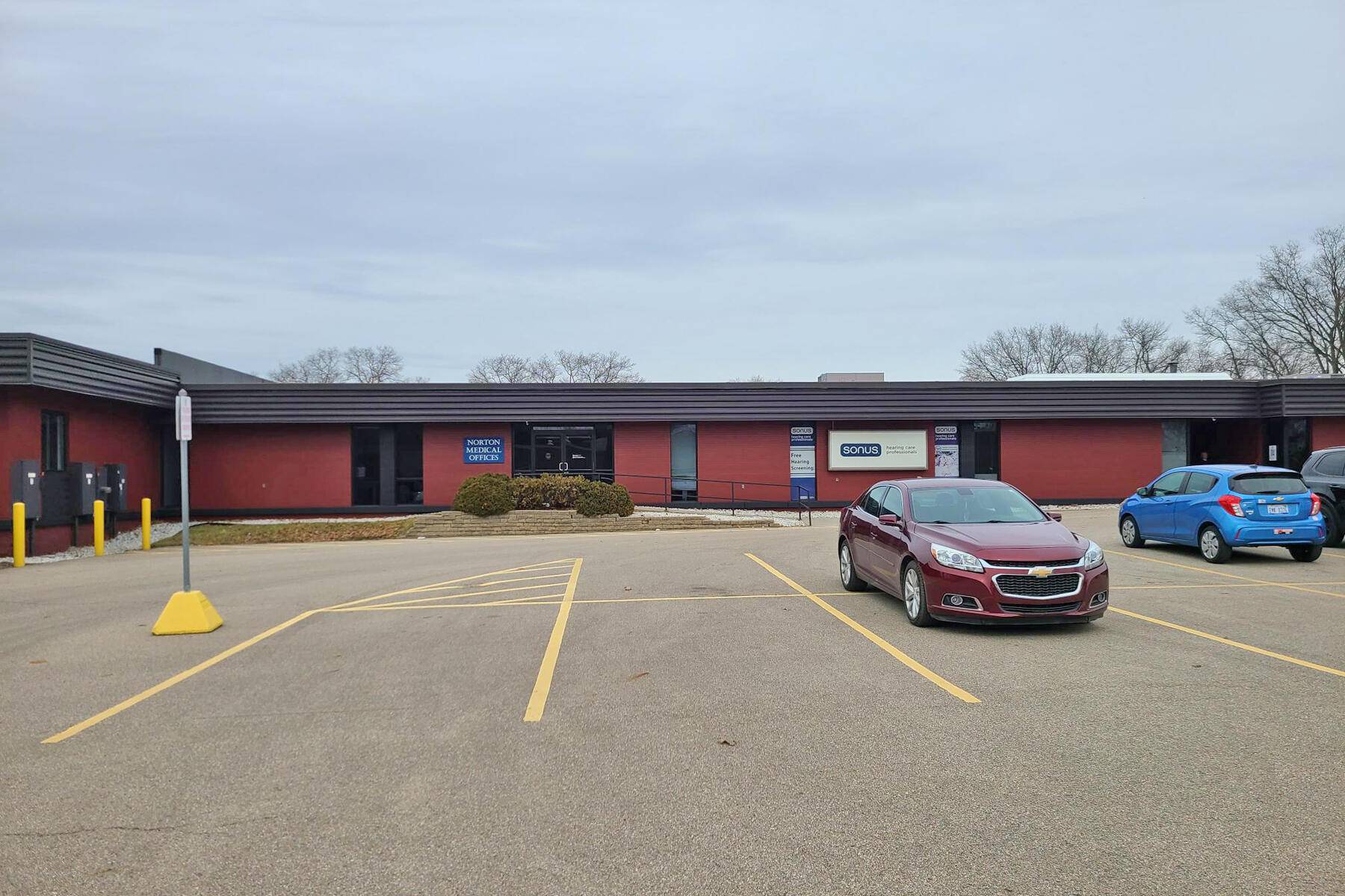 3535 Park ST #100, Norton Shores City, MI 49444