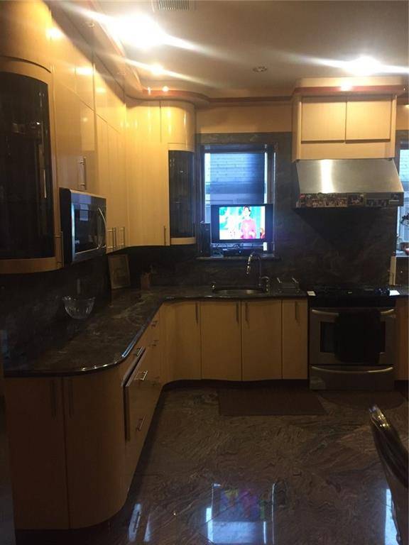 921 45th ST, Brooklyn, NY 11219