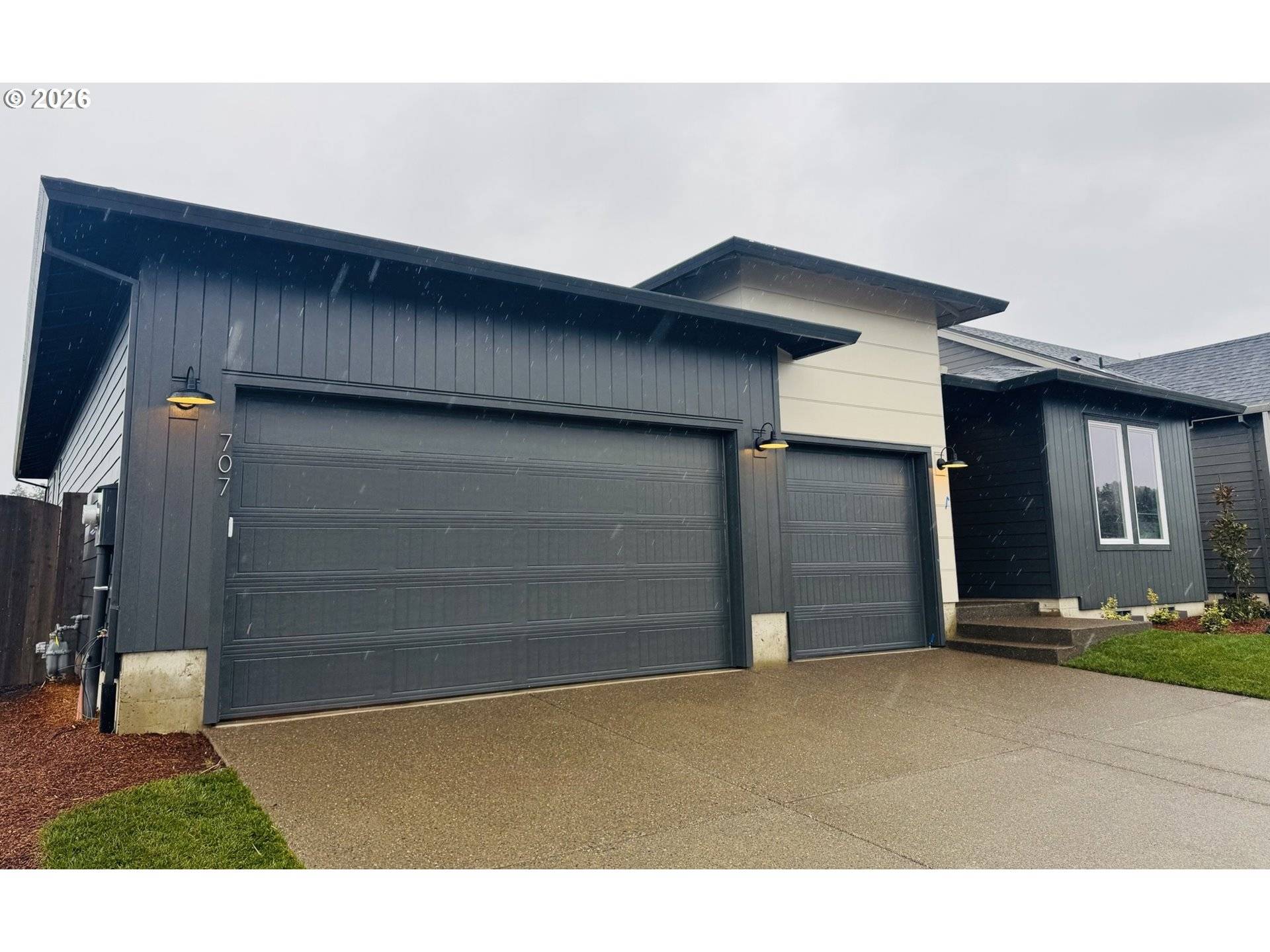 707 Magnolia AVE, Woodburn, OR 97071