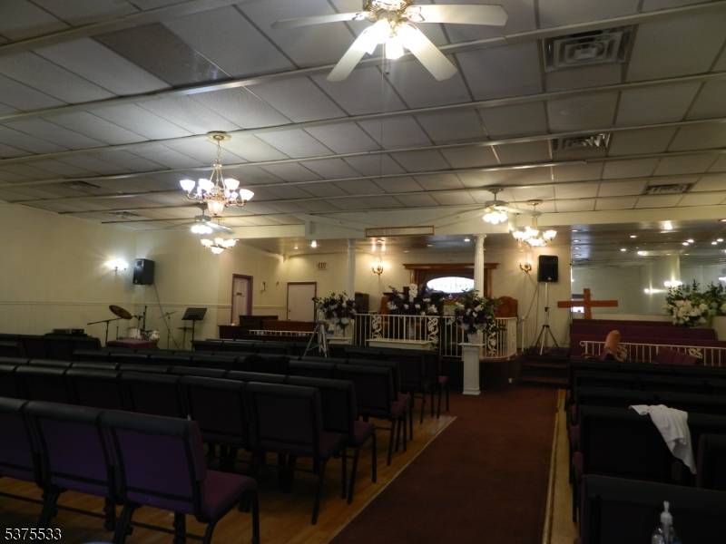 92 Monticello Ave, Jersey City, NJ 07304