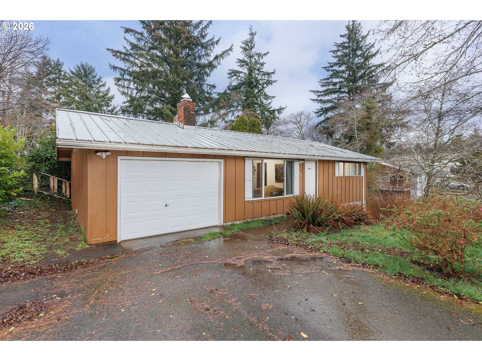 916 NE DOUGLAS ST, Newport, OR 97365