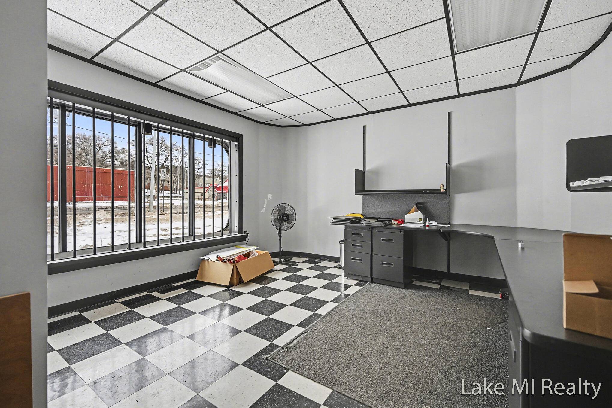 901 Riverview DR, Kalamazoo City, MI 49048