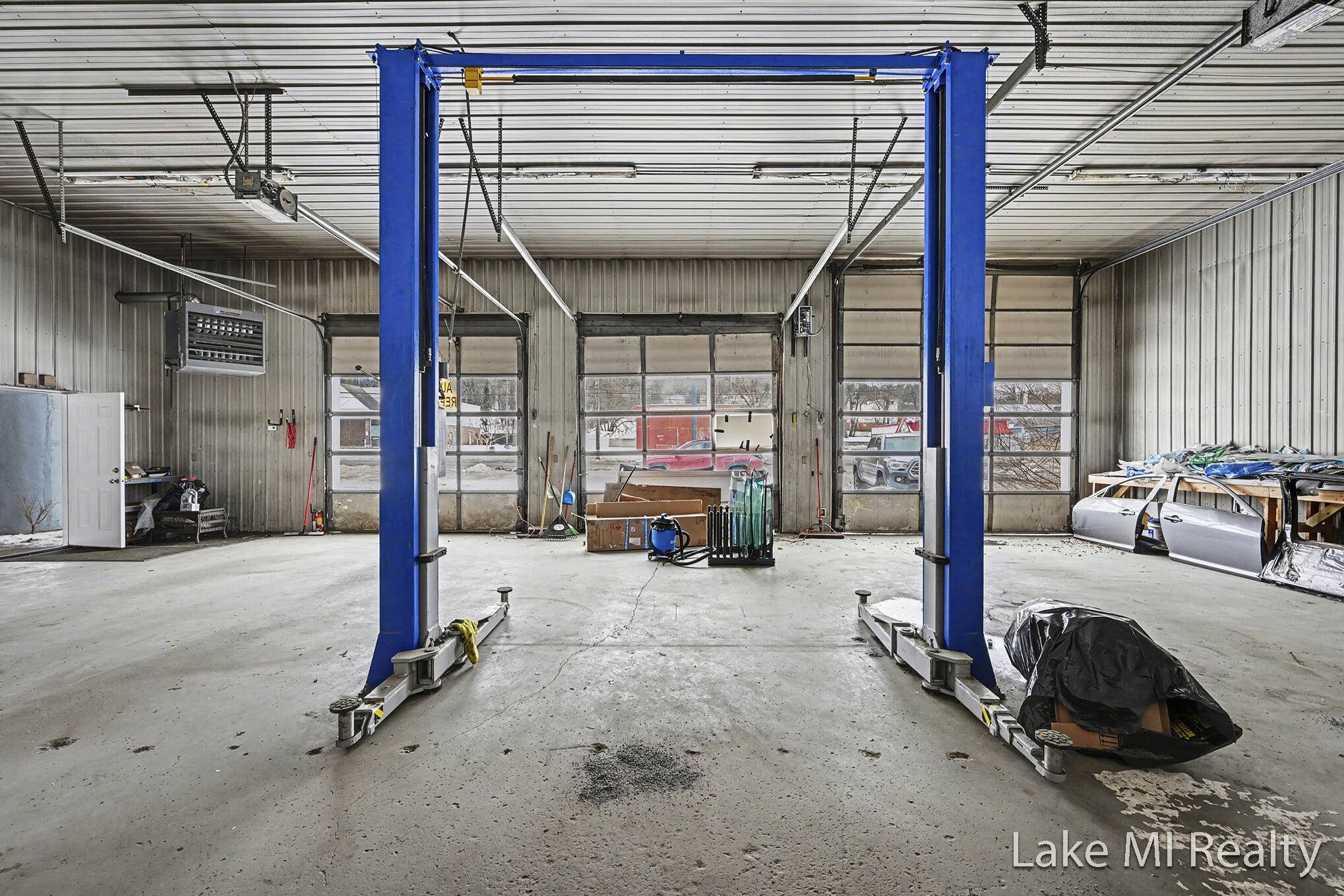 901 Riverview DR, Kalamazoo City, MI 49048