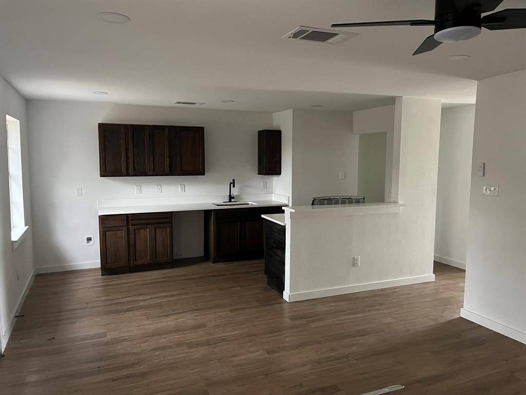 3771 Stagecoach Trail, Dallas, TX 75241