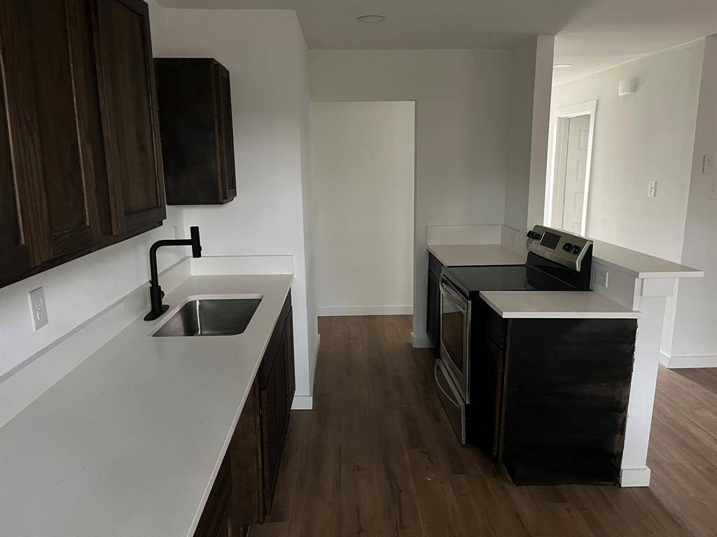 3771 Stagecoach Trail, Dallas, TX 75241