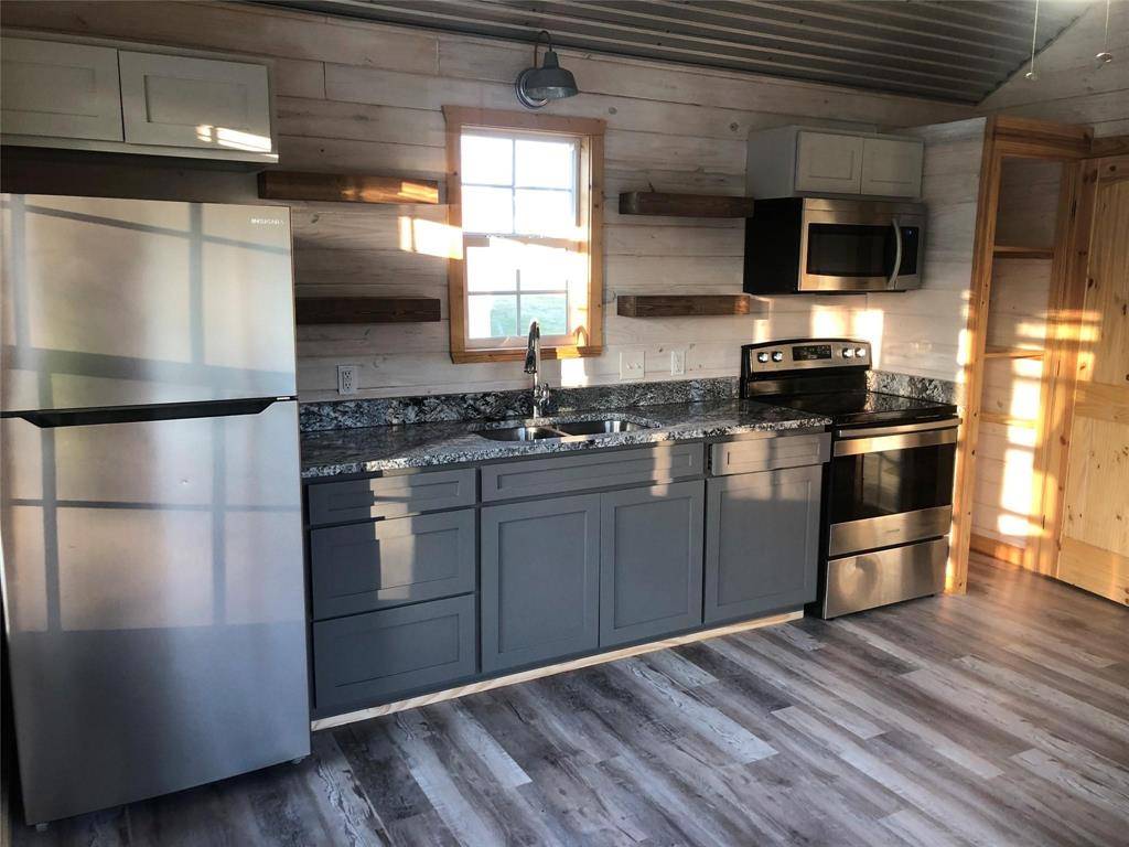 204 W Riley Street, Bowie, TX 76230