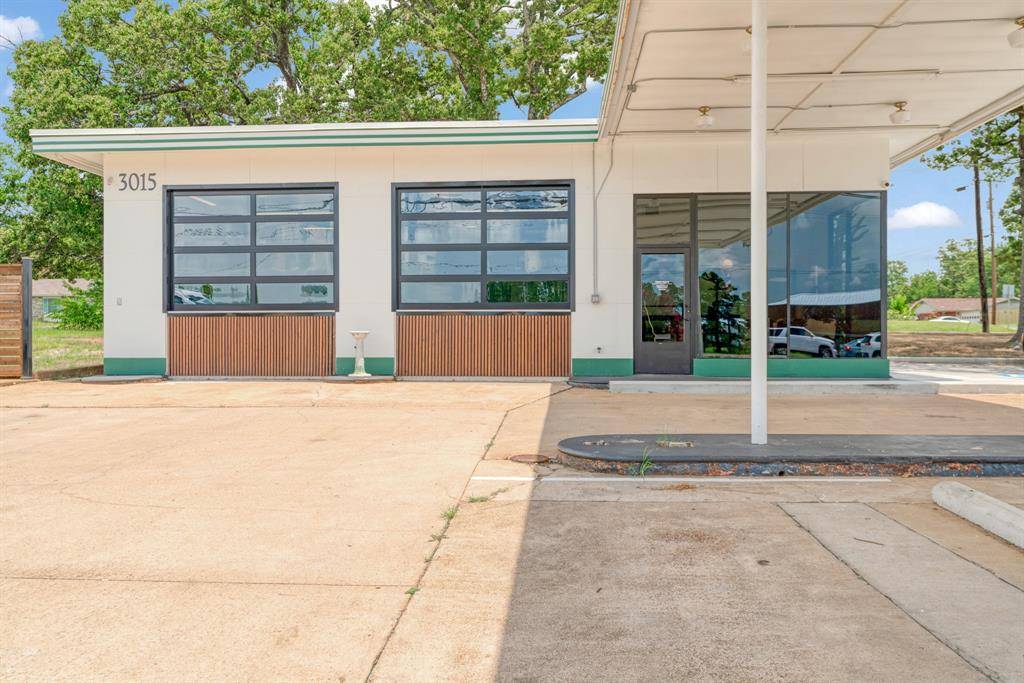 3015 Clarksville Street, Paris, TX 75460