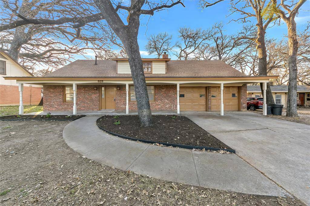 828 S Collins Street, Arlington, TX 76010