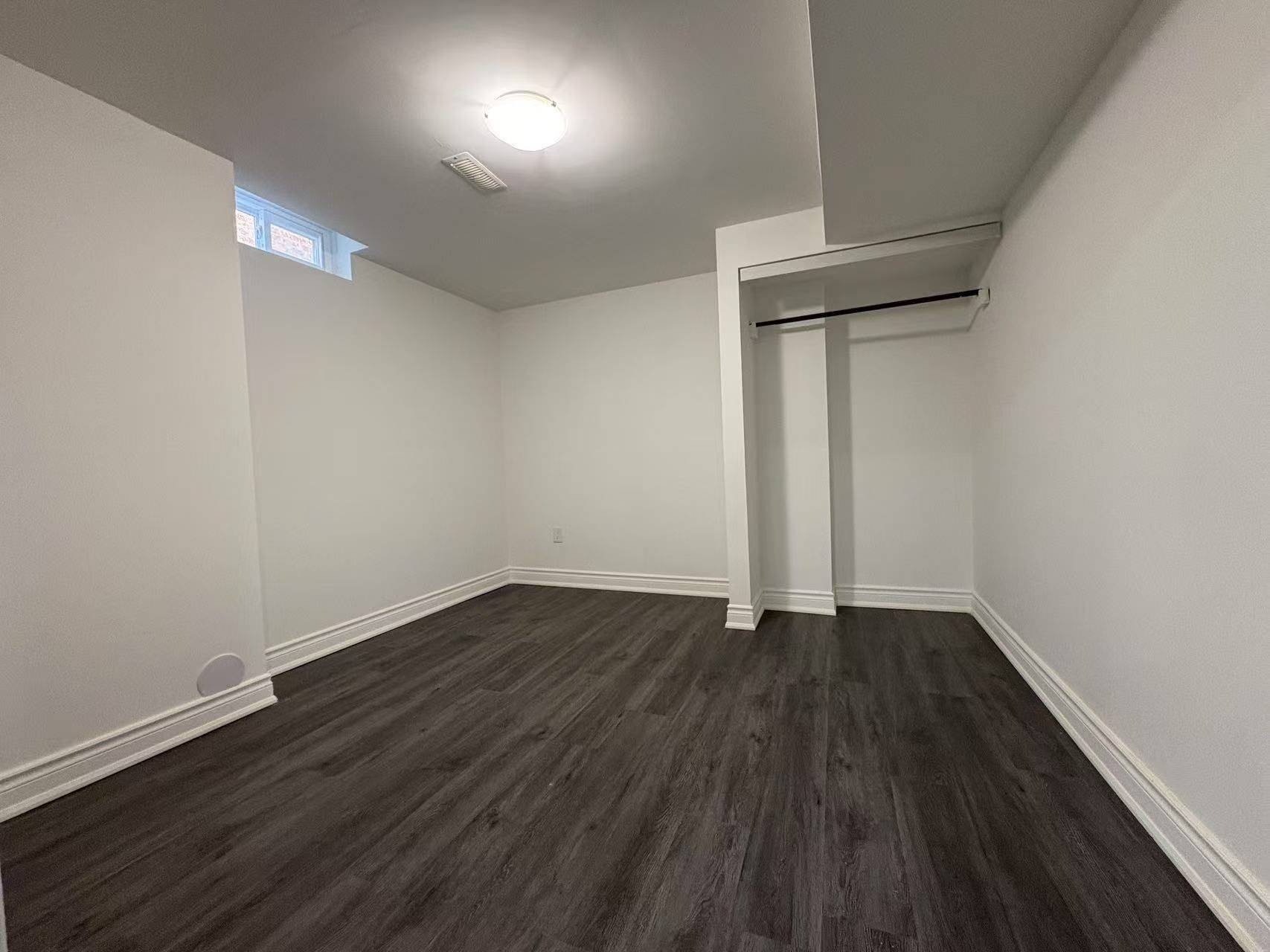21 Natanya BLVD #BSMT, Georgina, ON L4P 3R6