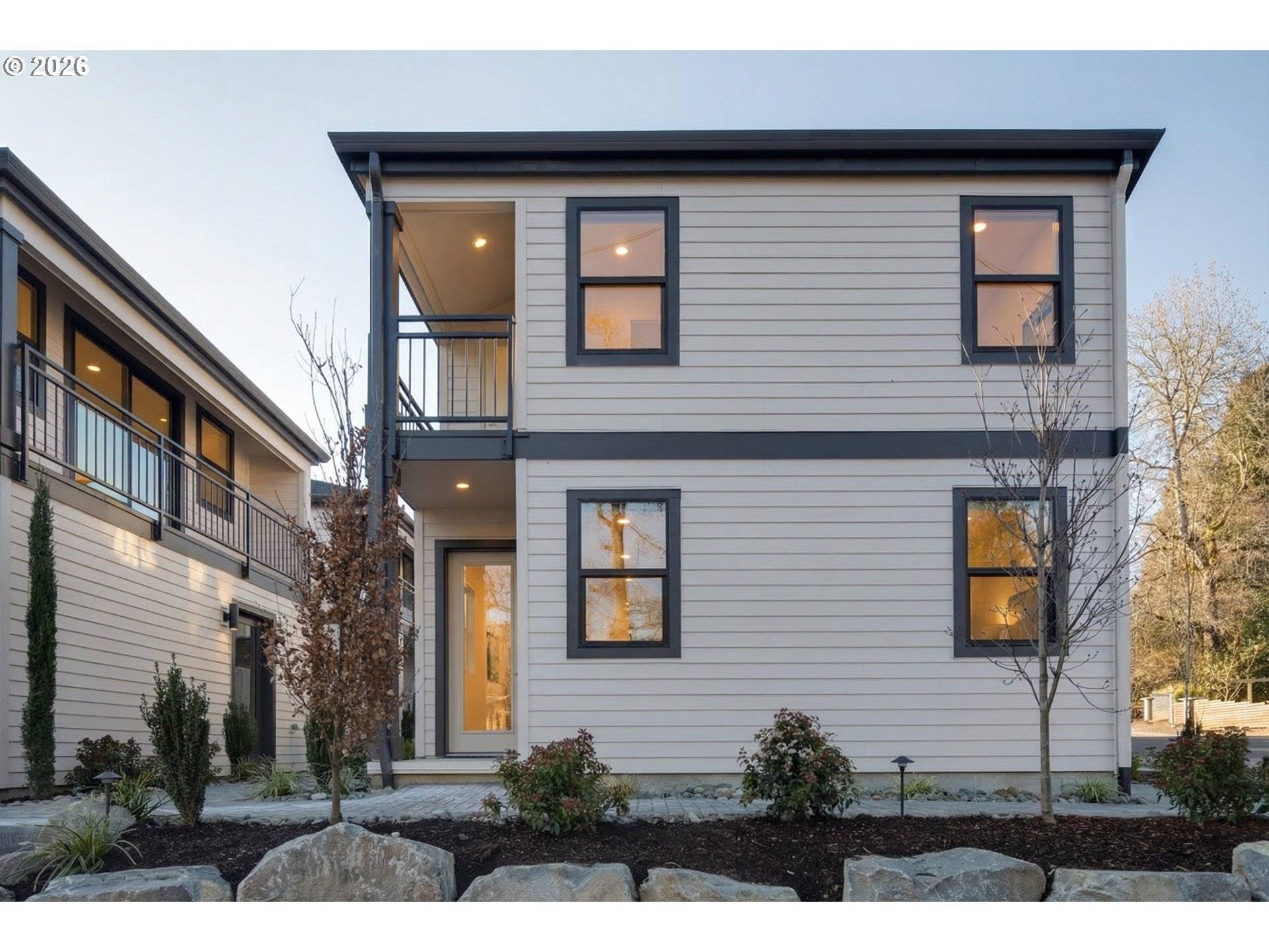 242 G AVE, Lake Oswego, OR 97034