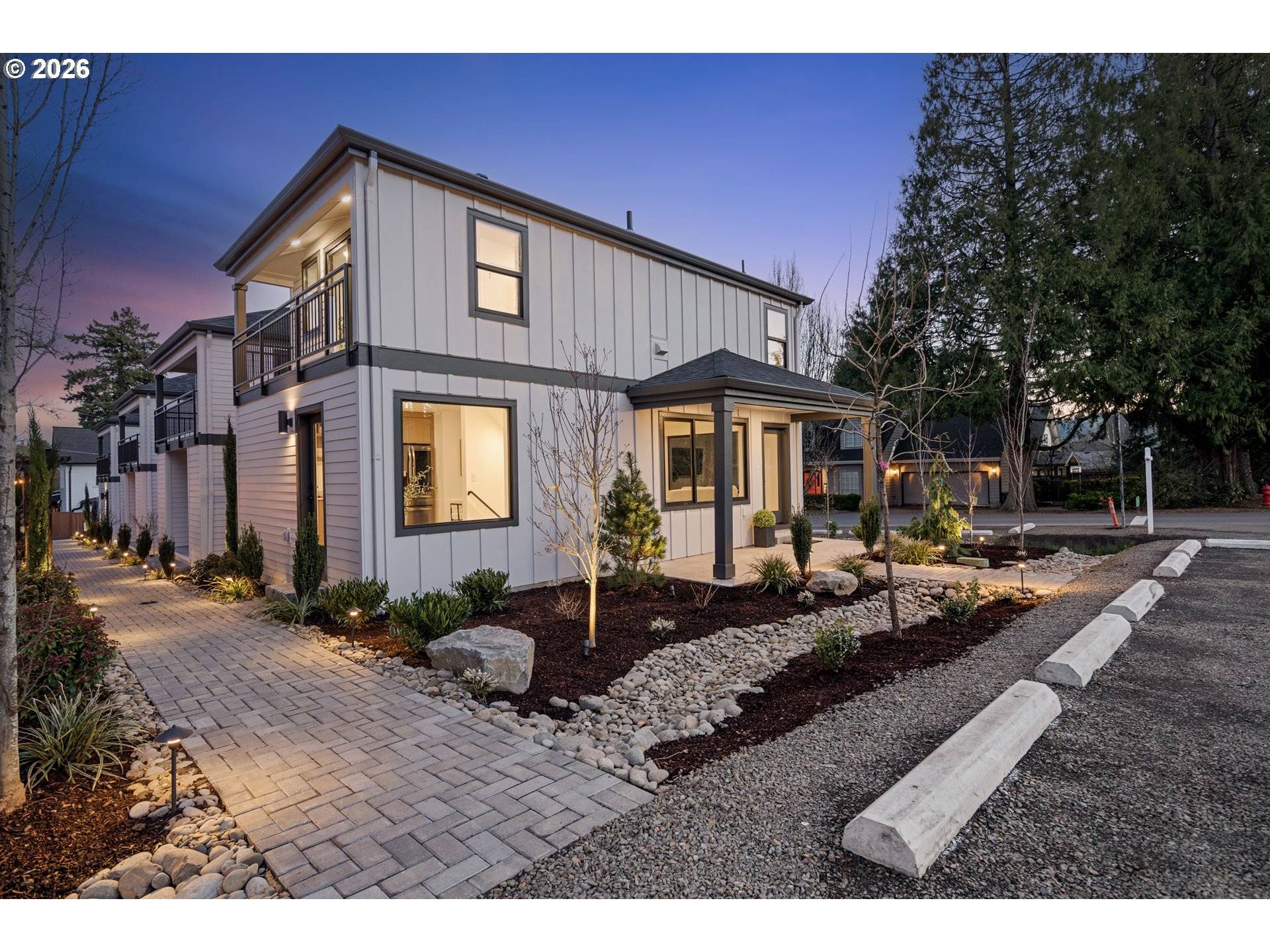 242 G AVE, Lake Oswego, OR 97034