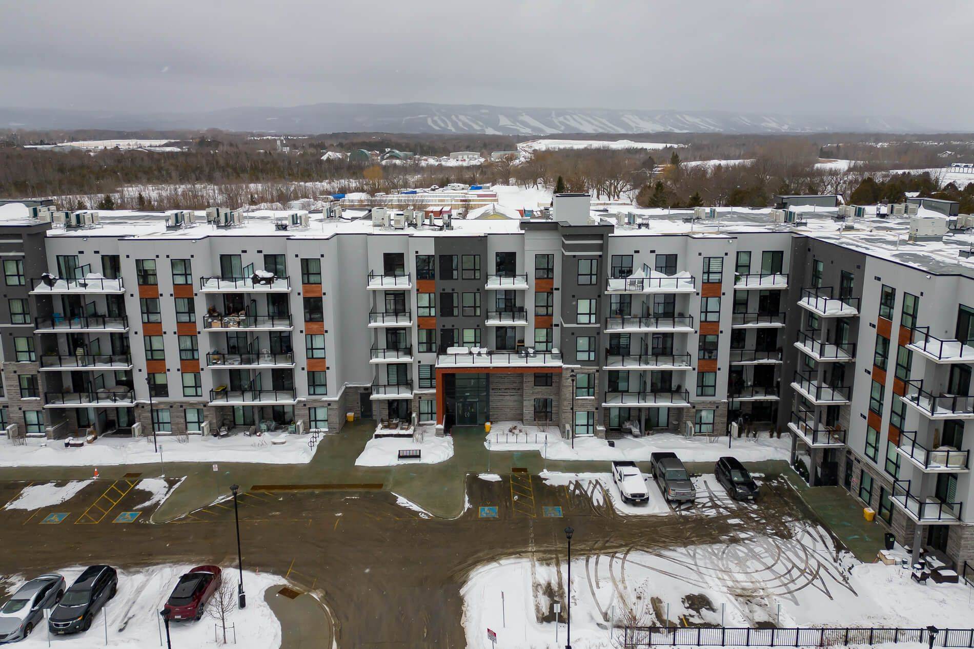 4 Kimberly LN #120, Collingwood, ON L9Y 5B4