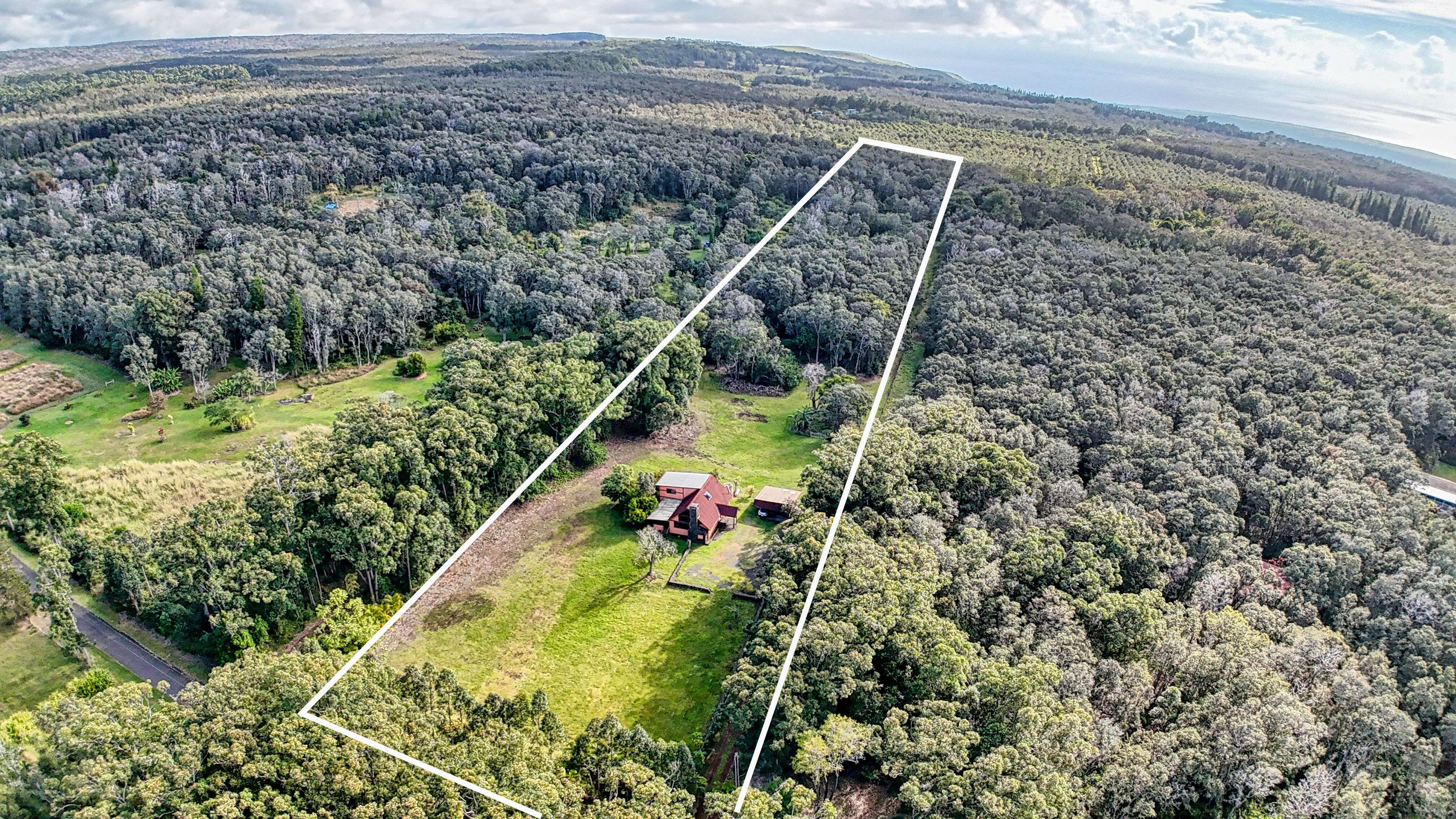 94-2664 LORENZO RD, Naalehu, HI 96772