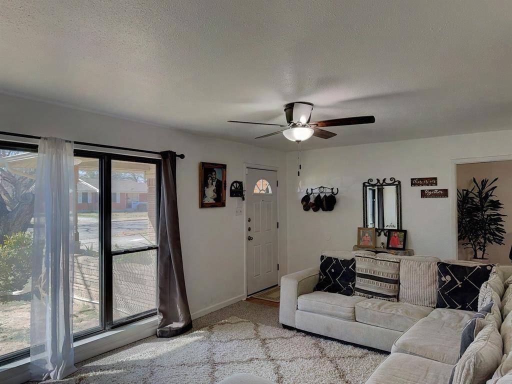 2404 William Brewster Drive, Irving, TX 75062