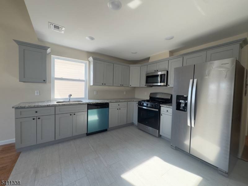 487 S 18Th St 2nd Fl #2, Newark City, NJ 07103