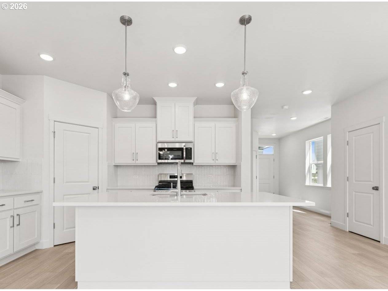 916 SE Rosebud CT, Forest Grove, OR 97116