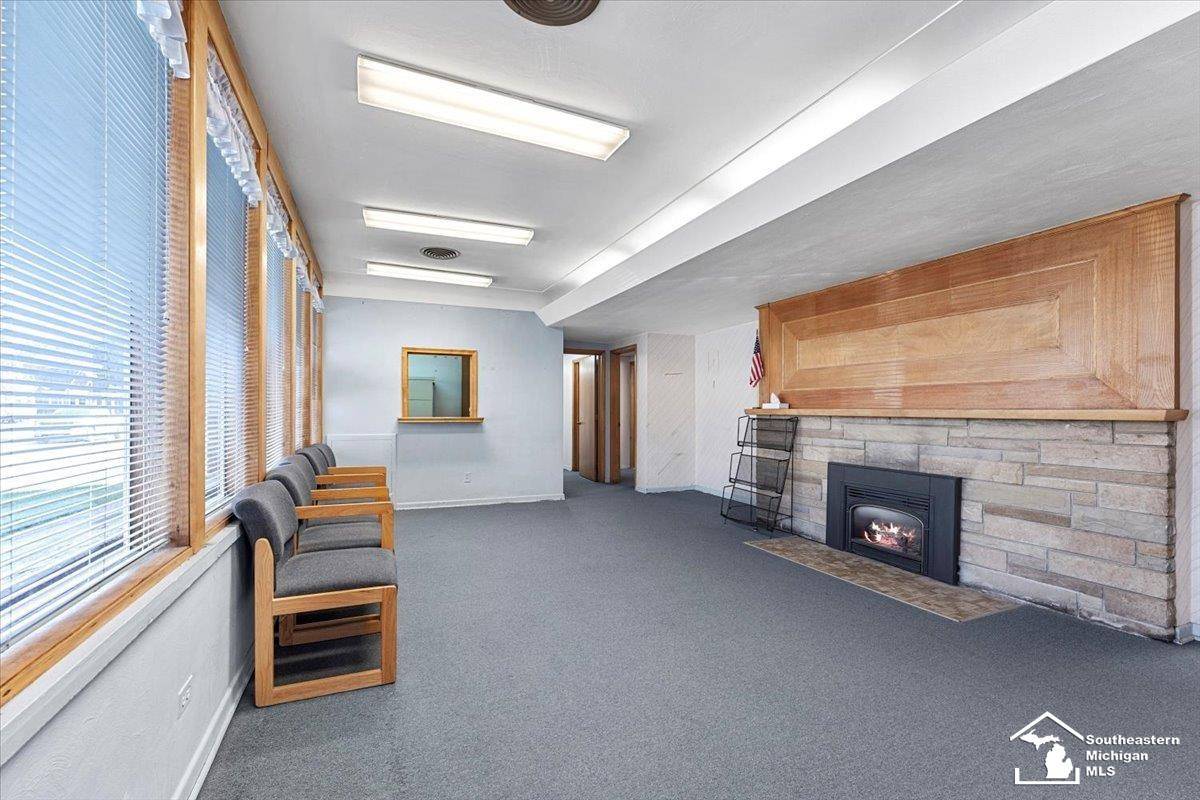 19003 Ecorse RD, Allen Park, MI 48101