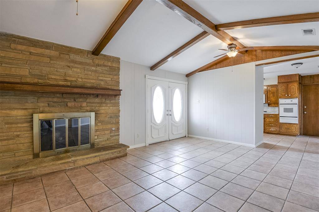 105 Stiles Drive, Midlothian, TX 76065