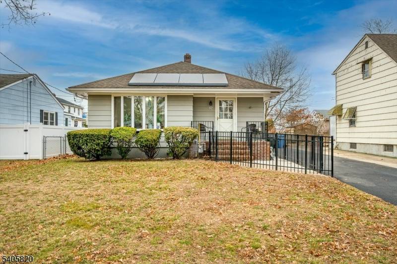 26 Goodwill Pl, Metuchen Boro, NJ 08840