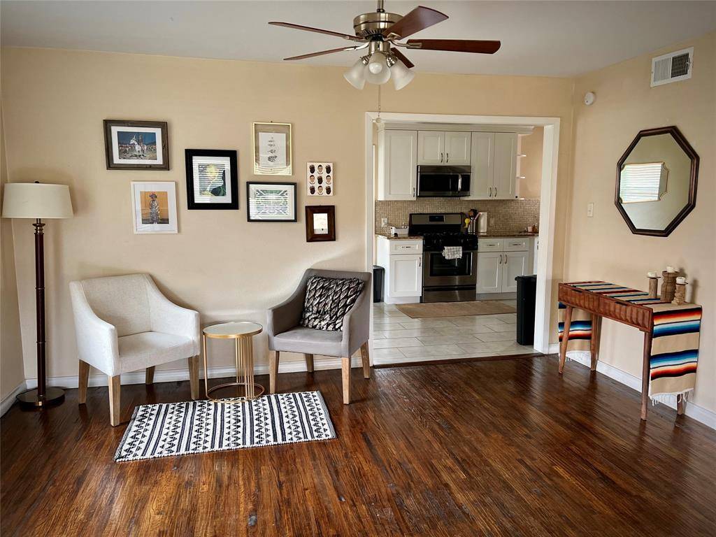 3472 Rugged Drive, Dallas, TX 75224