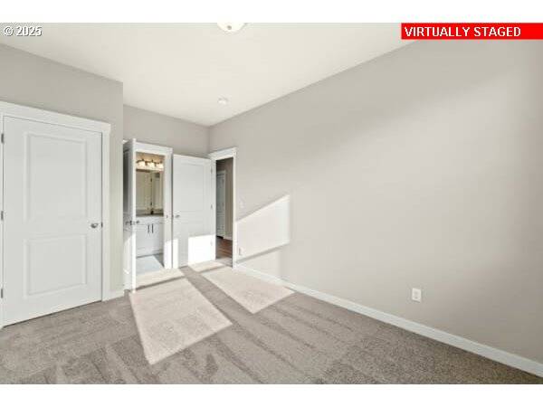 10536 SE HERITAGE RD, Happy Valley, OR 97086