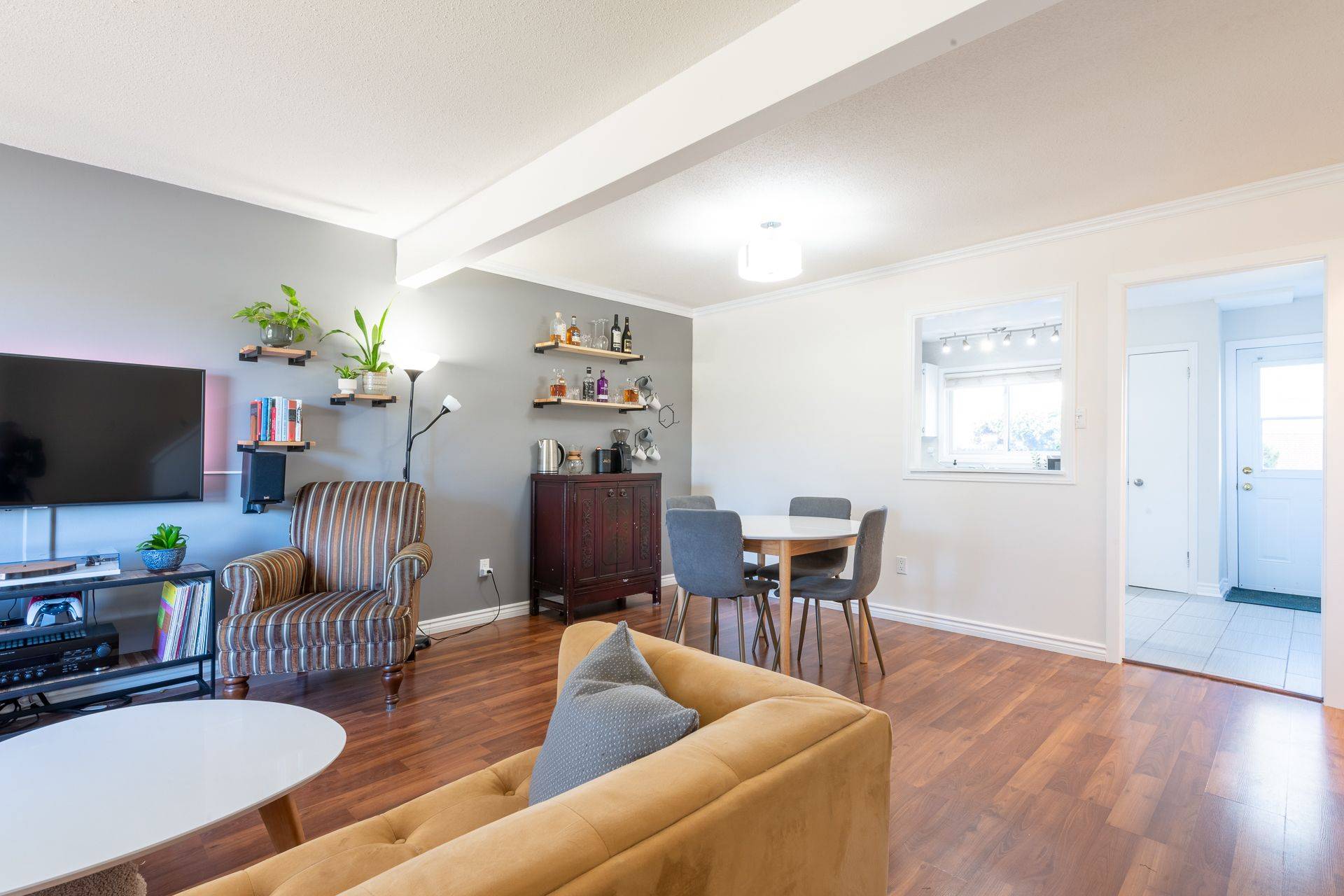 55E Foxfield DR, Barrhaven, ON K2J 1L7