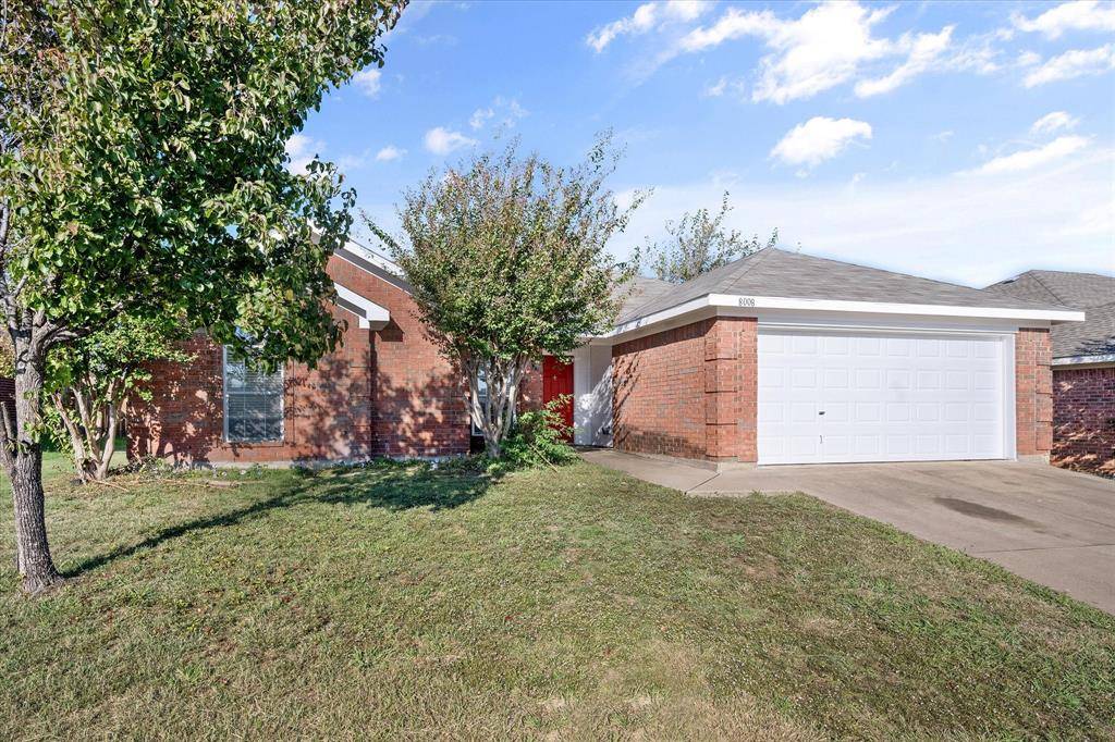8008 Peregrine Trail, Arlington, TX 76001