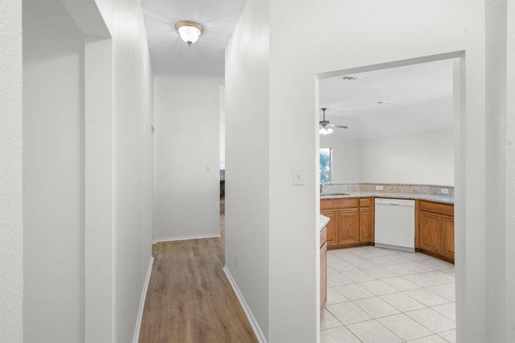 8008 Peregrine Trail, Arlington, TX 76001