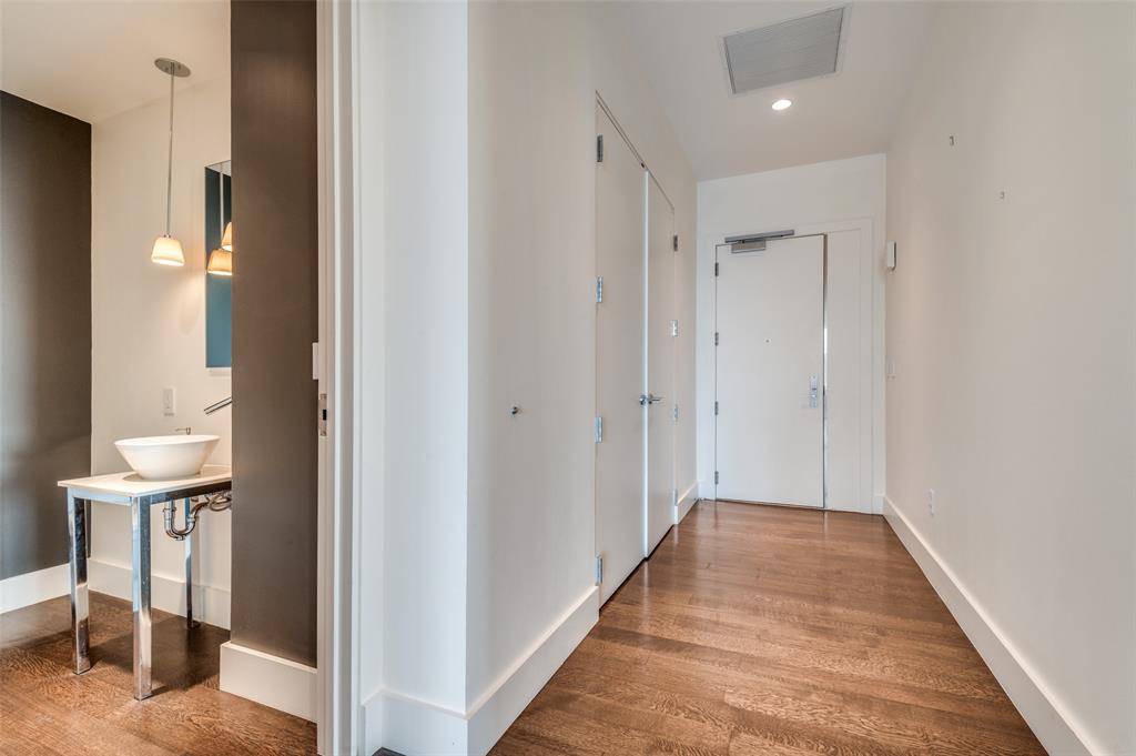 2200 Victory Avenue #2007, Dallas, TX 75219