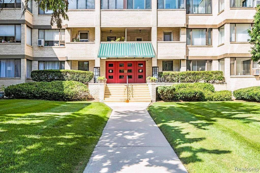 915 E Court ST, Flint, MI 48503