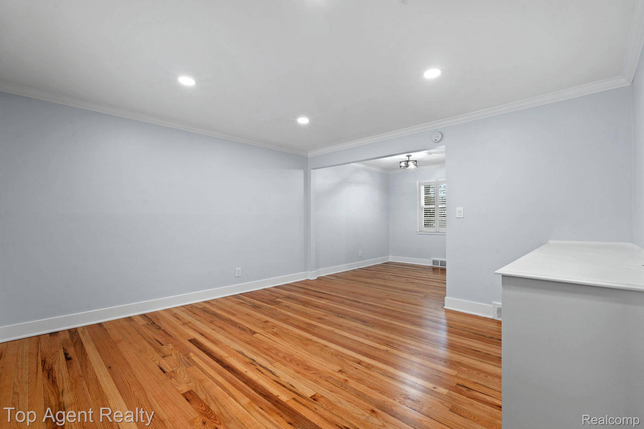 1724 Graefield RD, Birmingham, MI 48009