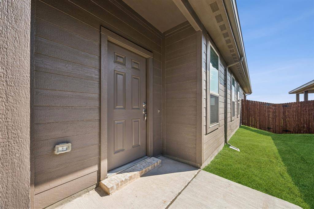 1701 Teton River Drive, Blue Ridge, TX 75424