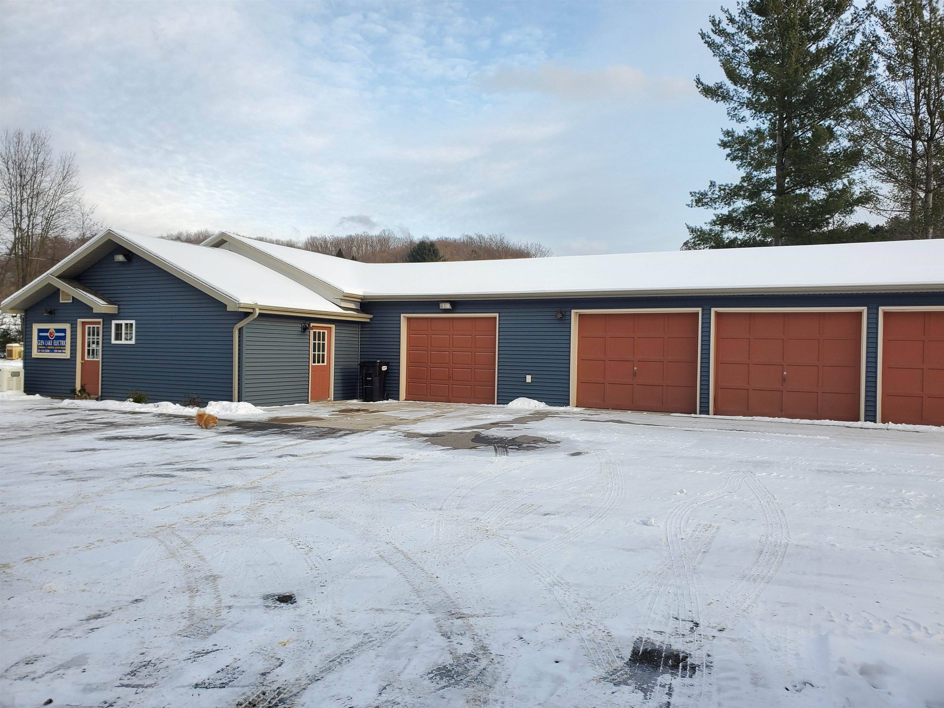 2191 Valley RD, Homestead Twp, MI 49640