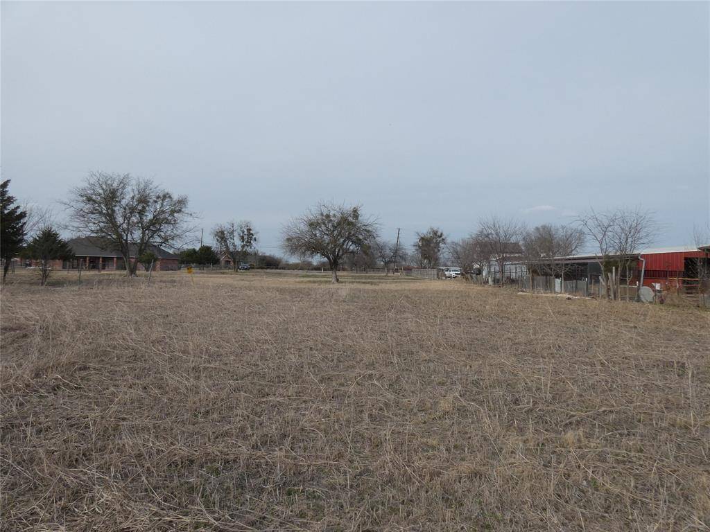 632 E Reindeer Road, Lancaster, TX 75146