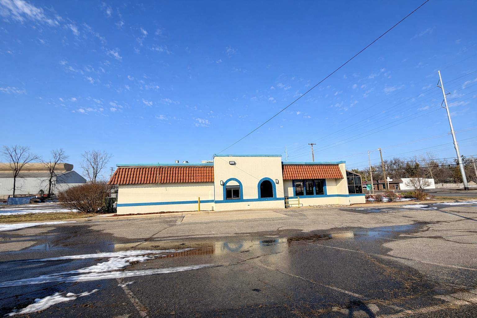 3122 S Martin Luther King Junior BLVD, Lansing City, MI 48910