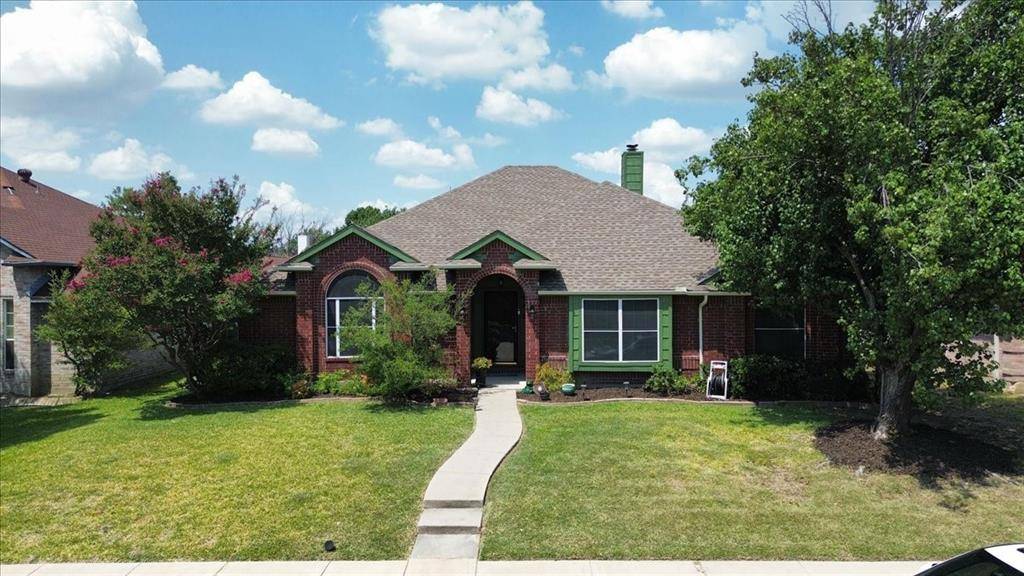 423 N Winding Oaks Drive, Wylie, TX 75098