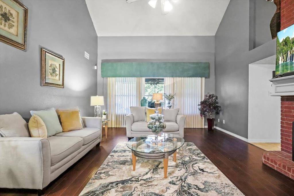 423 N Winding Oaks Drive, Wylie, TX 75098