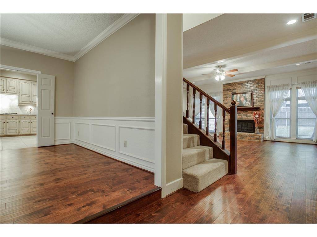 2710 Devonshire Drive, Carrollton, TX 75007