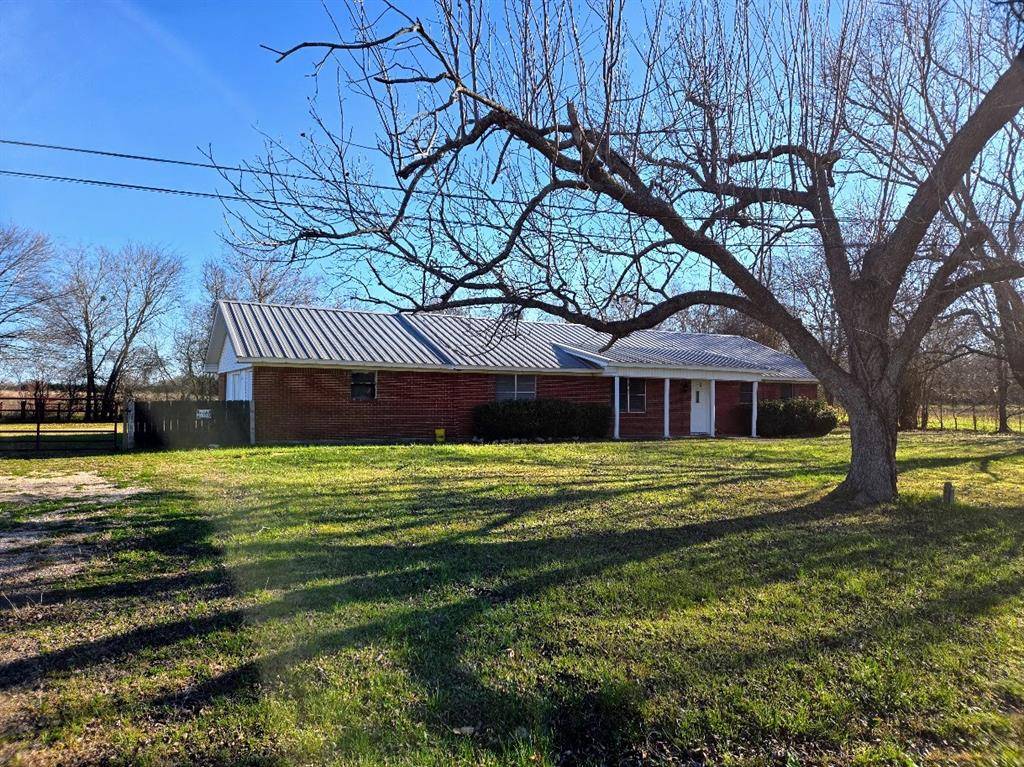 812 N Tyus Street, Groesbeck, TX 76642