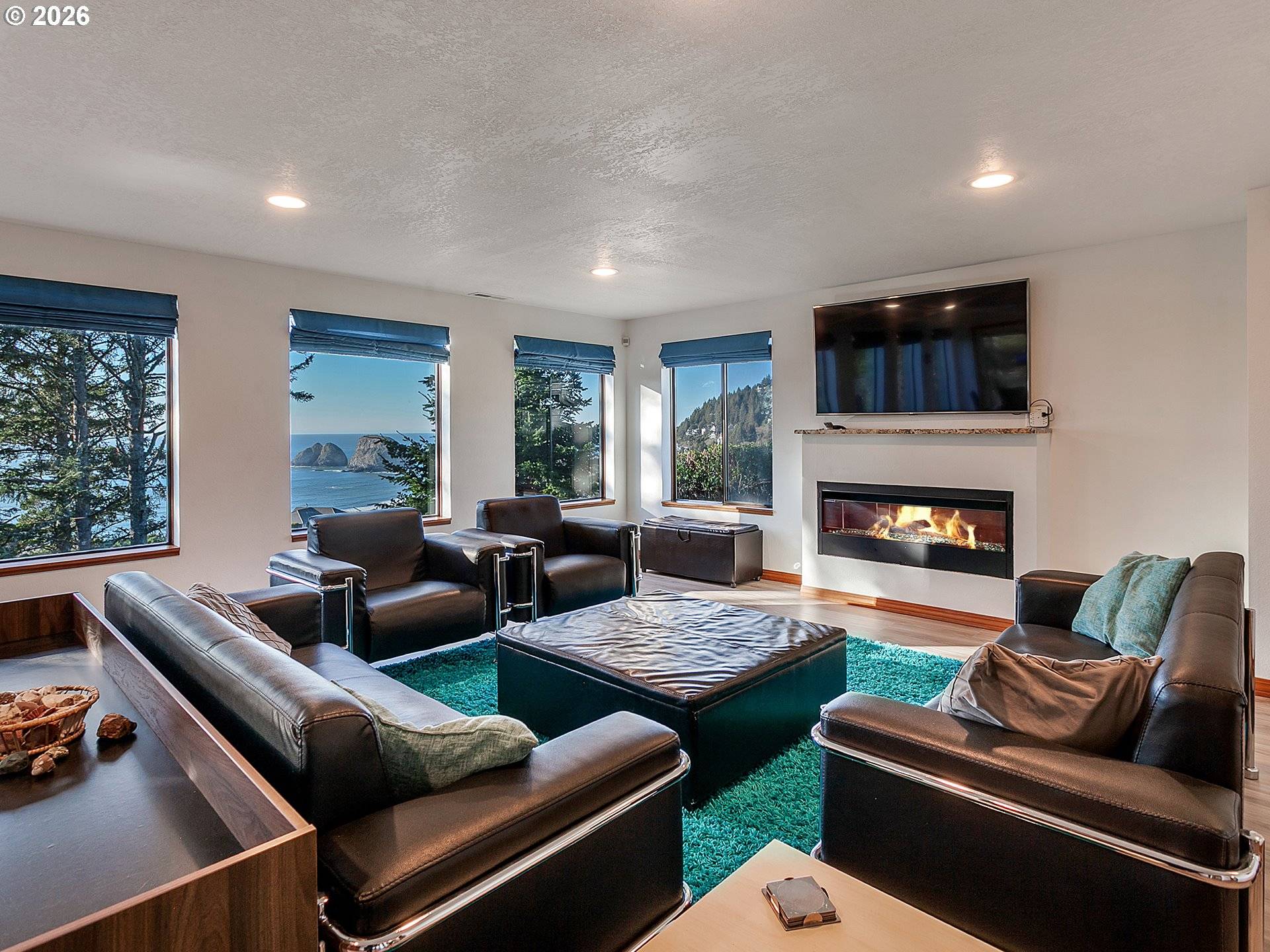 1030 HILLSDALE ST, Oceanside, OR 97134