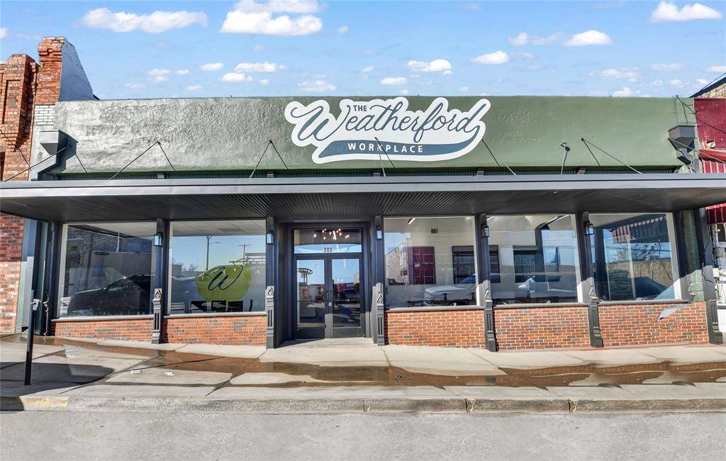 203 N Main Street, Weatherford, TX 76086